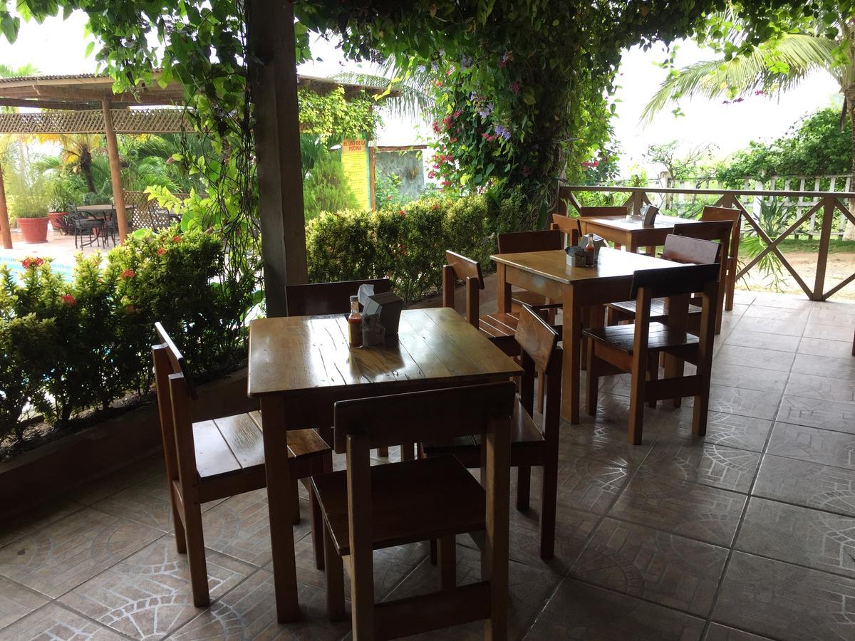 Hotel Y Restaurante El Muelle El Remate Zewnętrze zdjęcie