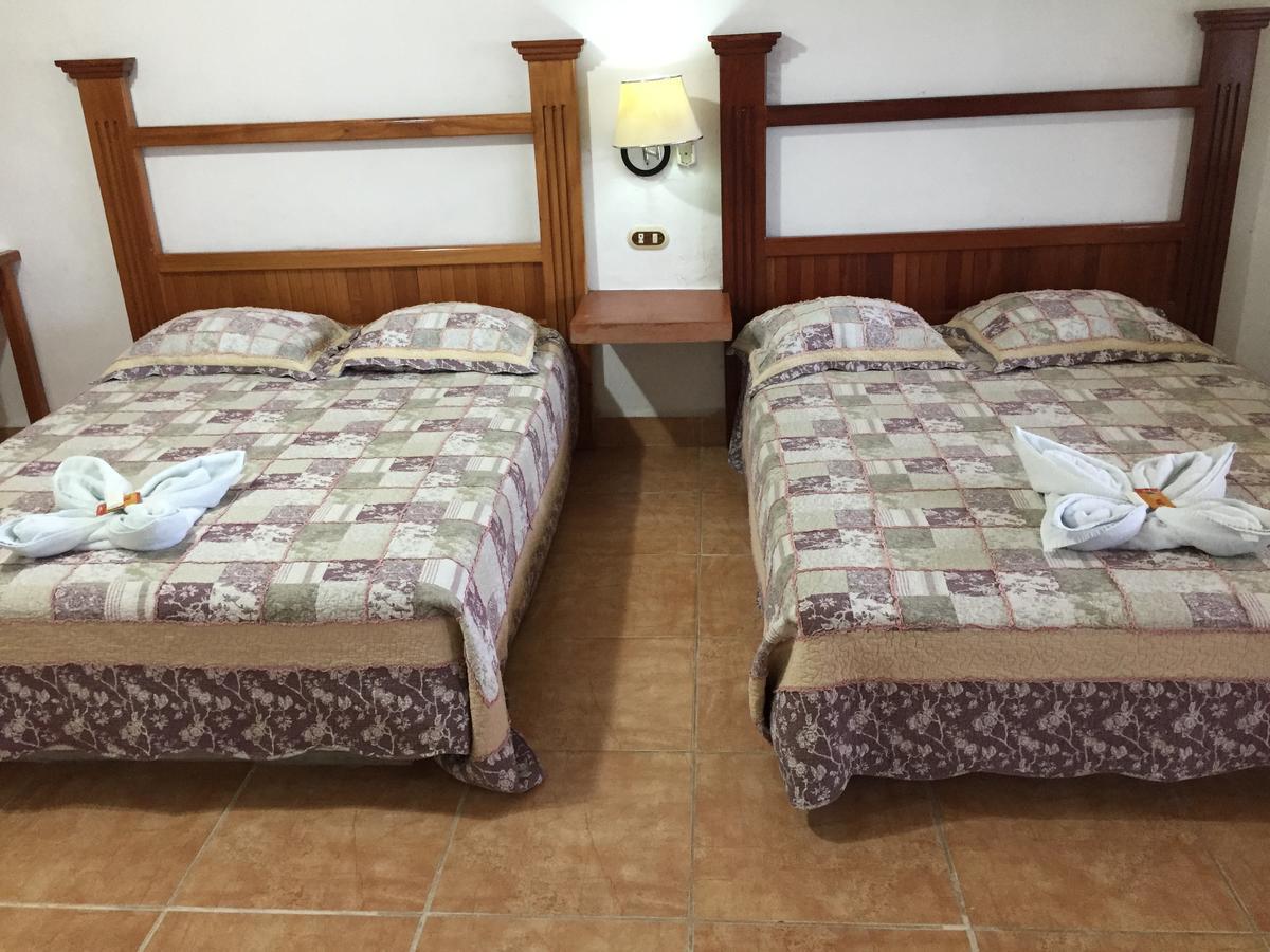 Hotel Y Restaurante El Muelle El Remate Zewnętrze zdjęcie